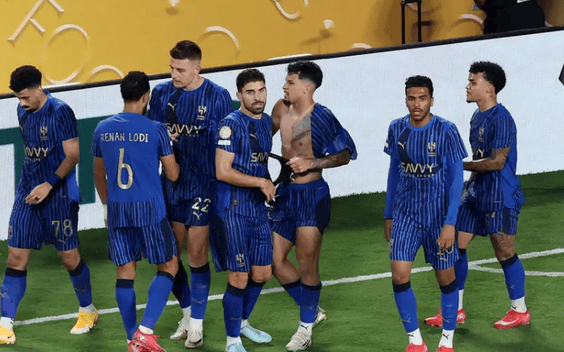 意外！欧冠冠军被亚洲球队送回家，C罗预言成现实，外媒：他说对了